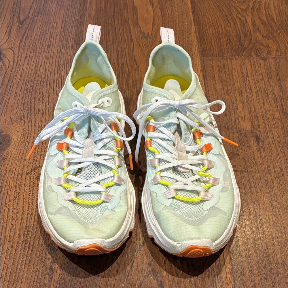 Sorel Kinetic Athletic Running Shoes - Light Green and White